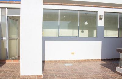 VENTA DE CASA DE 3 PISOS EN ALAMEDA COUNTRY CLUB